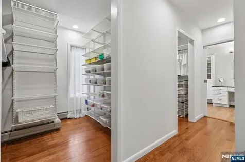 536 Illingworth Avenue Englewood NJ 07631