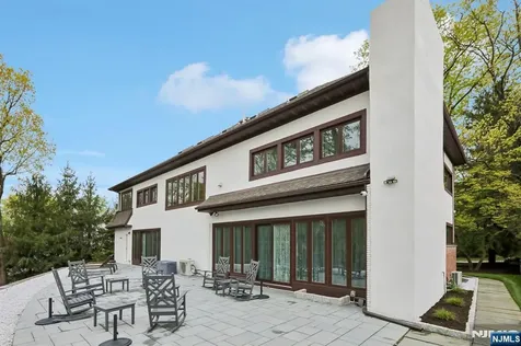 536 Illingworth Avenue Englewood NJ 07631