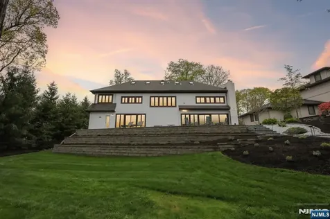 536 Illingworth Avenue Englewood NJ 07631