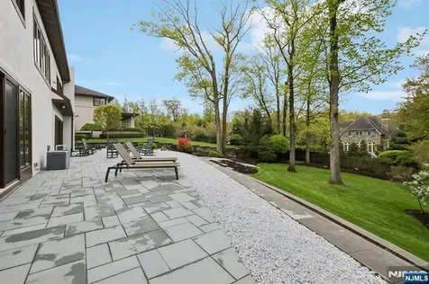 536 Illingworth Avenue Englewood NJ 07631