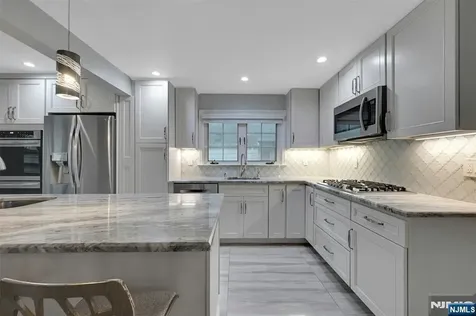 340 Sherman Avenue Teaneck NJ 07666