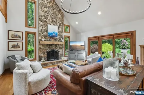 469 Hartung Drive Wyckoff NJ 07481