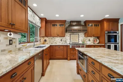 469 Hartung Drive Wyckoff NJ 07481