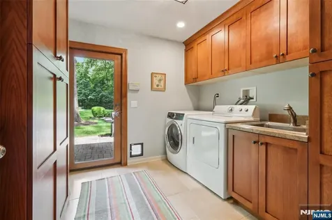 469 Hartung Drive Wyckoff NJ 07481