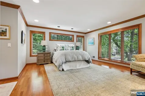 469 Hartung Drive Wyckoff NJ 07481