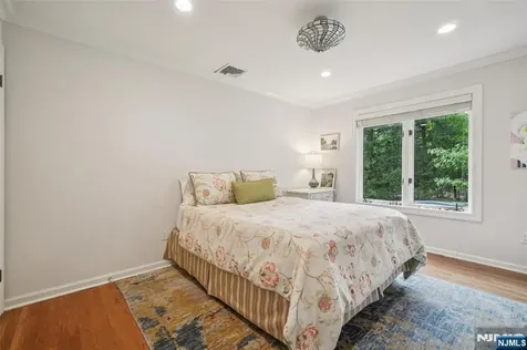 469 Hartung Drive Wyckoff NJ 07481
