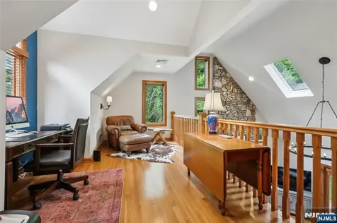 469 Hartung Drive Wyckoff NJ 07481