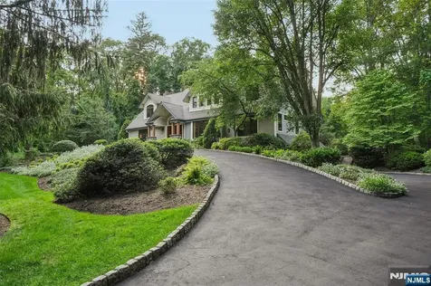 469 Hartung Drive Wyckoff NJ 07481