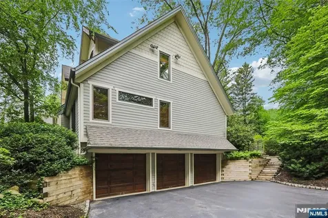469 Hartung Drive Wyckoff NJ 07481
