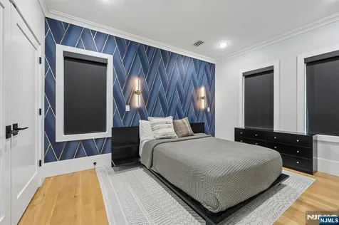 424 Ridgewood Avenue Paramus NJ 07652