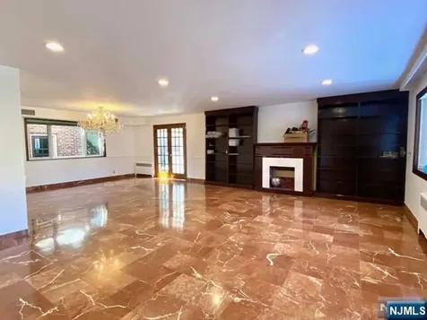 330 Westview Avenue Fort Lee NJ 07024