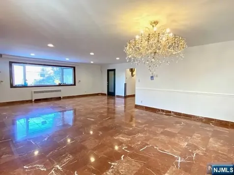 330 Westview Avenue Fort Lee NJ 07024