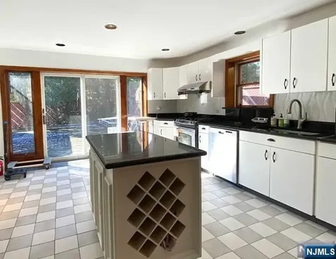 330 Westview Avenue Fort Lee NJ 07024