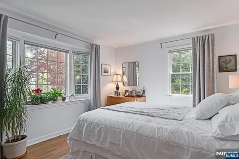 60 Oak Avenue Tenafly NJ 07670