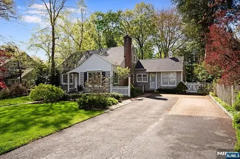 60 Oak Avenue Tenafly NJ 07670