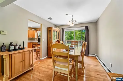 44 Brookwood Drive Mahwah NJ 07430