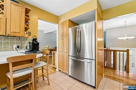 44 Brookwood Drive Mahwah NJ 07430