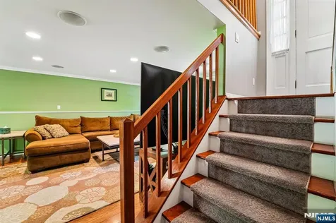 44 Brookwood Drive Mahwah NJ 07430