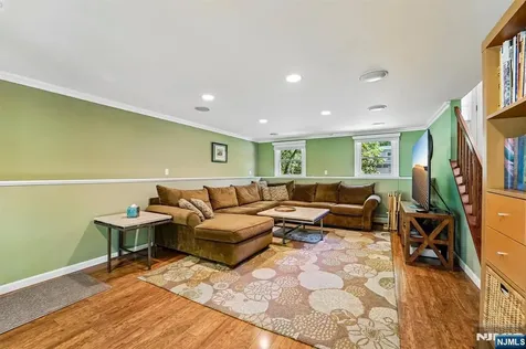 44 Brookwood Drive Mahwah NJ 07430