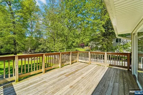 44 Brookwood Drive Mahwah NJ 07430
