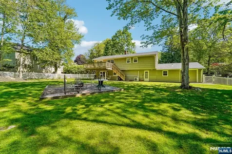 44 Brookwood Drive Mahwah NJ 07430