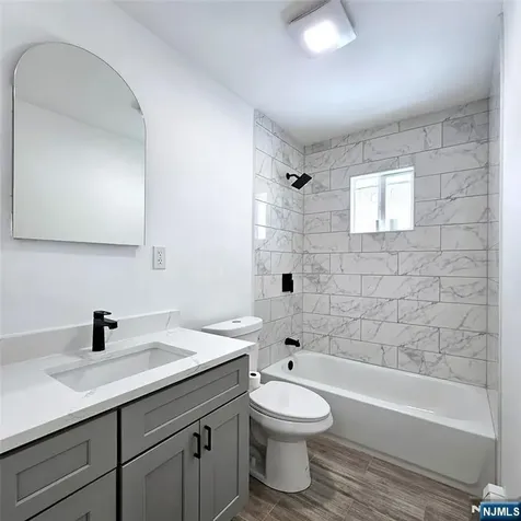 8 Berry Street Dover Town NJ 07801
