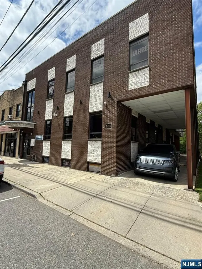 289 Stuyvesant Avenue Lyndhurst NJ 07071