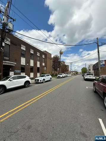 289 Stuyvesant Avenue Lyndhurst NJ 07071