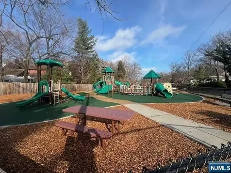 13 3rd Street Englewood Cliffs NJ 07632
