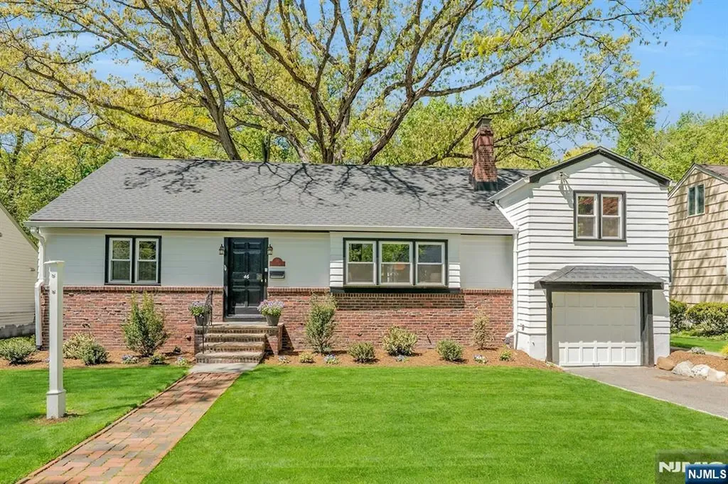 46 Chestnut Hill Place Glen Ridge NJ 07028