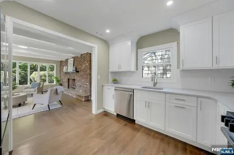 46 Chestnut Hill Place Glen Ridge NJ 07028