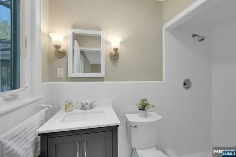 46 Chestnut Hill Place Glen Ridge NJ 07028