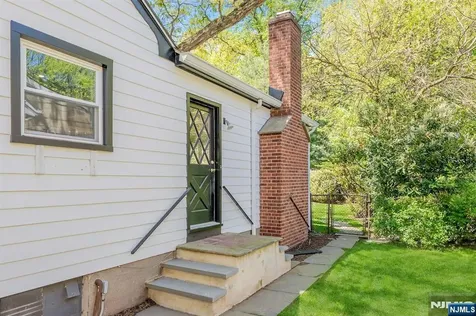 46 Chestnut Hill Place Glen Ridge NJ 07028