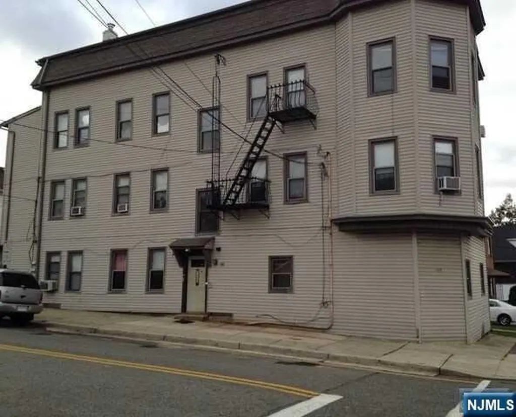 128 Plauderville Avenue Garfield NJ 07026