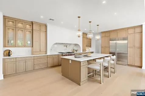 36 Hampshire Hill Road Upper Saddle River NJ 07458