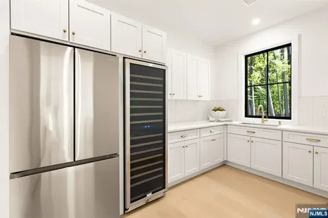 36 Hampshire Hill Road Upper Saddle River NJ 07458