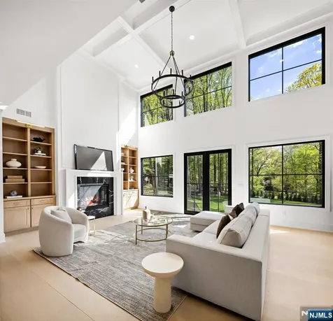 36 Hampshire Hill Road Upper Saddle River NJ 07458