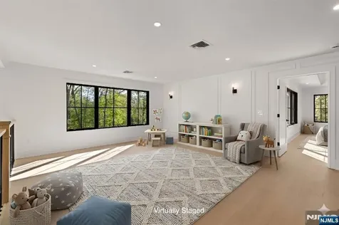 36 Hampshire Hill Road Upper Saddle River NJ 07458