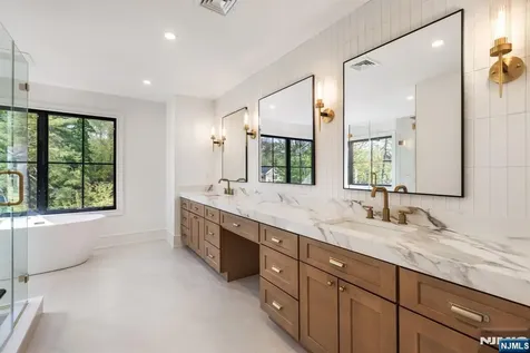 36 Hampshire Hill Road Upper Saddle River NJ 07458