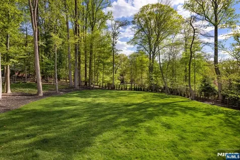 36 Hampshire Hill Road Upper Saddle River NJ 07458