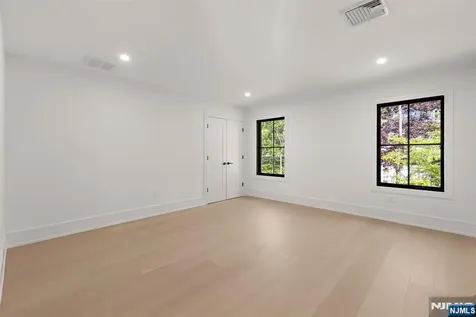 36 Hampshire Hill Road Upper Saddle River NJ 07458