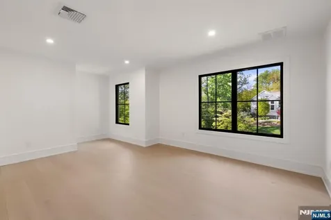 36 Hampshire Hill Road Upper Saddle River NJ 07458