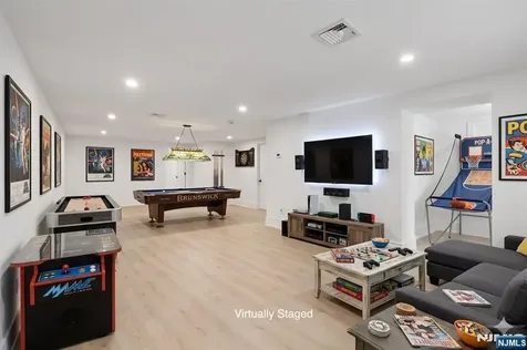 36 Hampshire Hill Road Upper Saddle River NJ 07458