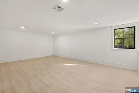 36 Hampshire Hill Road Upper Saddle River NJ 07458
