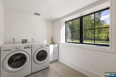 36 Hampshire Hill Road Upper Saddle River NJ 07458