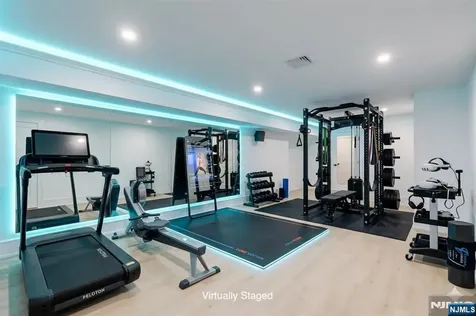 36 Hampshire Hill Road Upper Saddle River NJ 07458