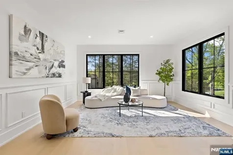 36 Hampshire Hill Road Upper Saddle River NJ 07458