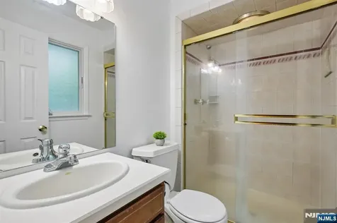 32 Addison Place Ramsey NJ 07446