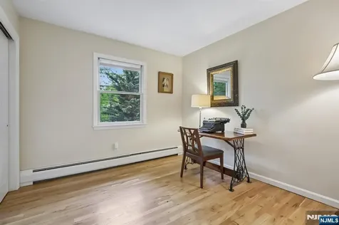 32 Addison Place Ramsey NJ 07446