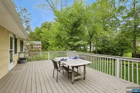 32 Addison Place Ramsey NJ 07446